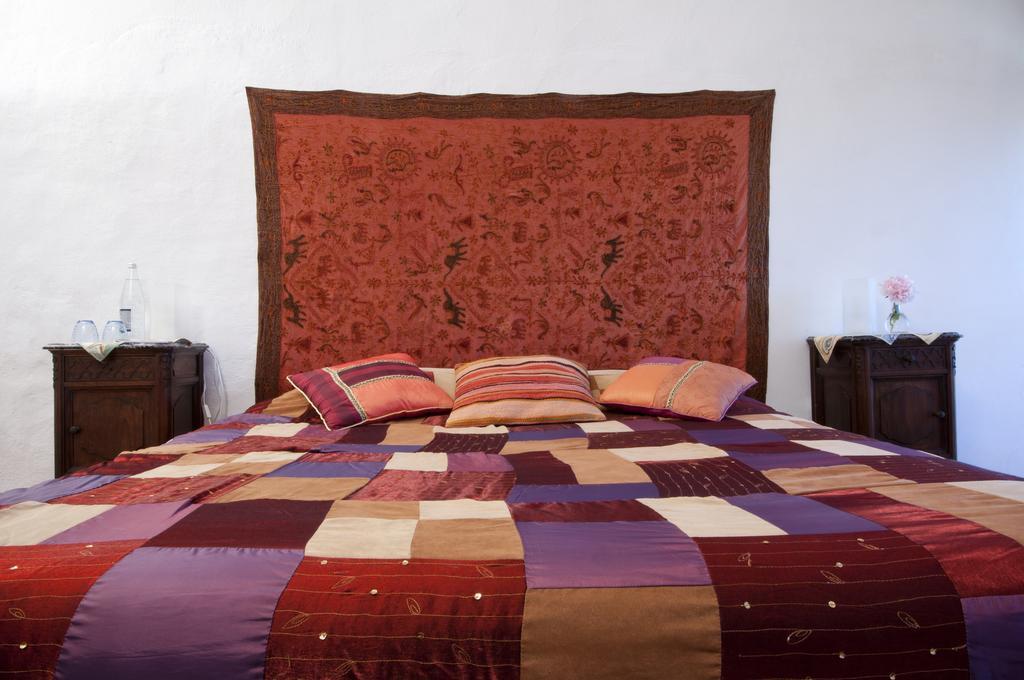 Grazzano Badoglio Cascina Rosa B&B الغرفة الصورة
