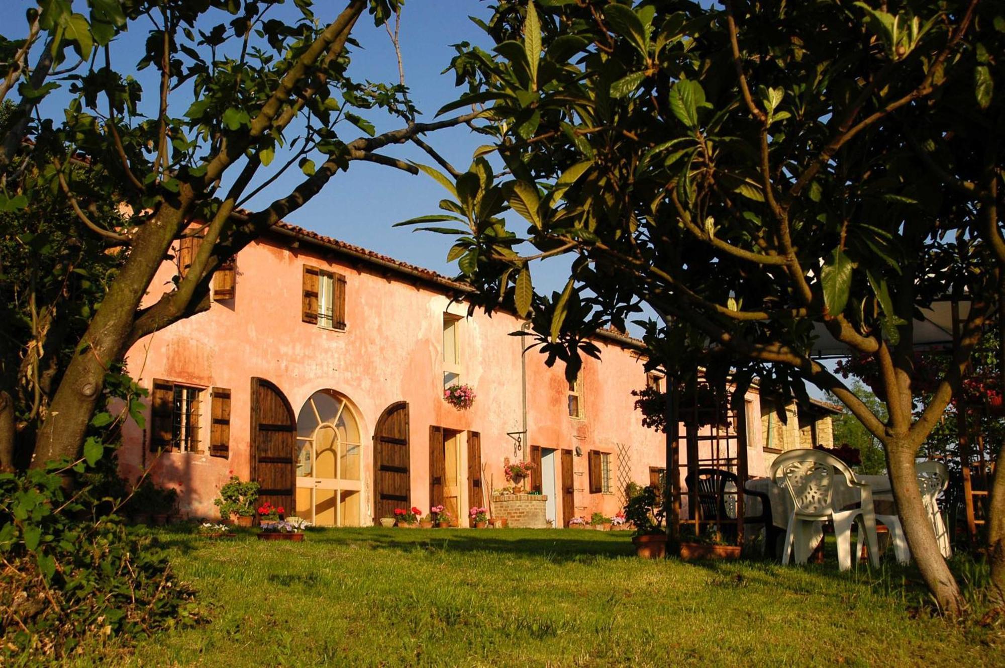 Grazzano Badoglio Cascina Rosa B&B المظهر الخارجي الصورة